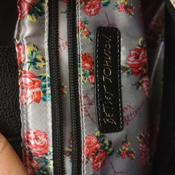 Betsey Johnson Chevron Satchel & Pouch - Picture 12 of 14